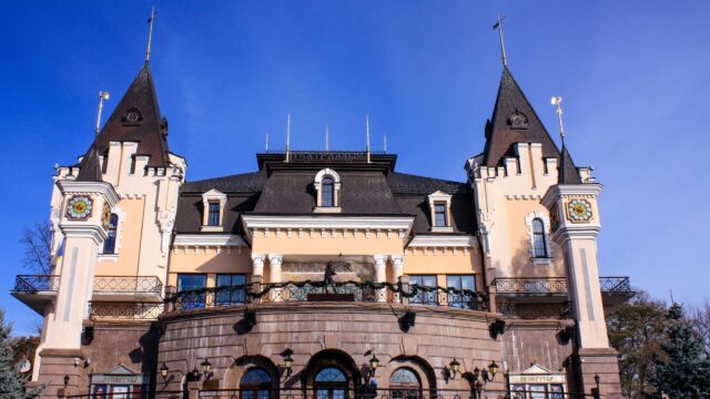 Київський академічний театр ляльок